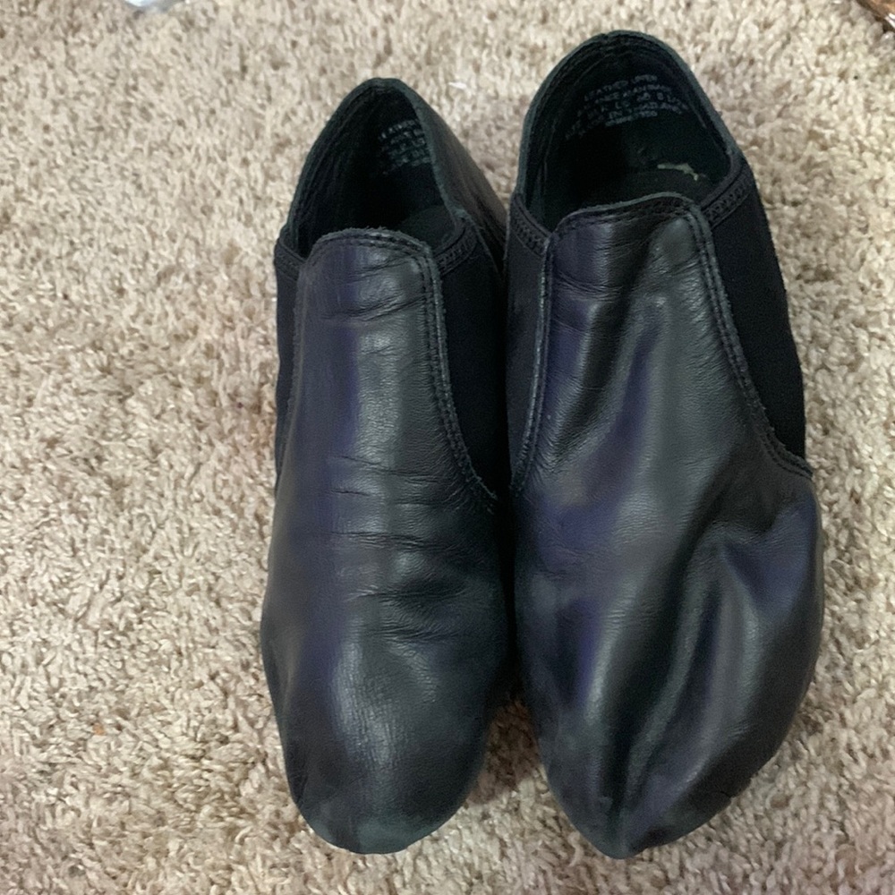 Capezio women’s flexible size 7 jazz shoe